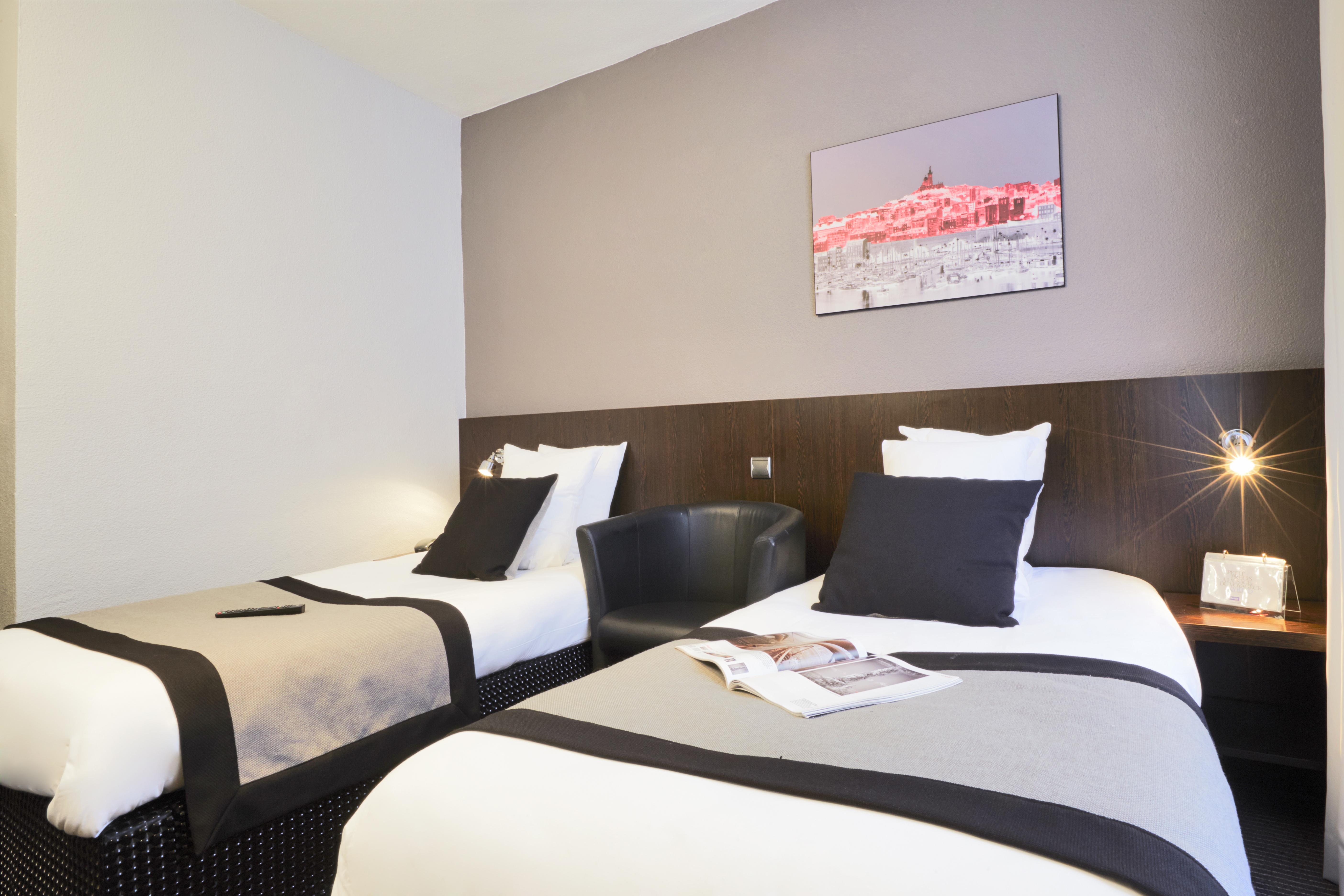 Hotel Kyriad Centre Paradis-prefecture 3*