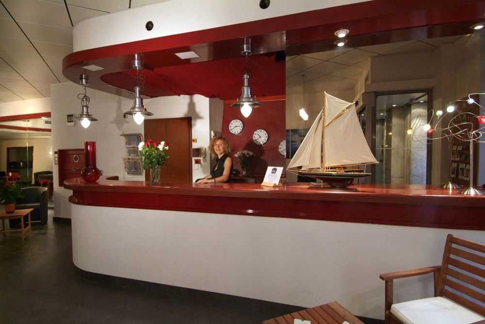 Kyriad Centre Paradis-prefecture 3*