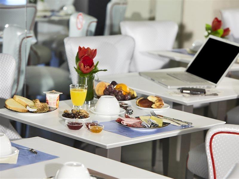 Kyriad Centre Paradis-prefecture Hotel 3*