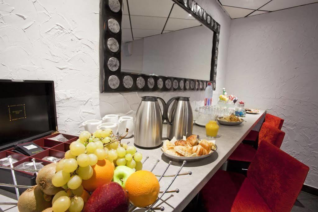 Kyriad Centre Paradis-prefecture 3* Marseille
